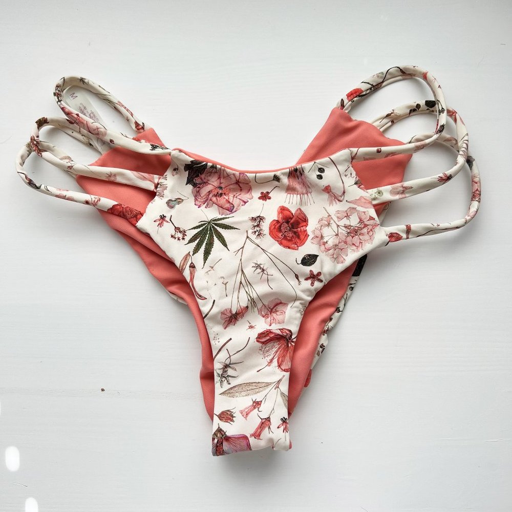 Beach Babe Swimswear Cream Floral Bottoms Size M